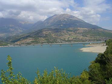 zapora_Lac_de_serre_poncon